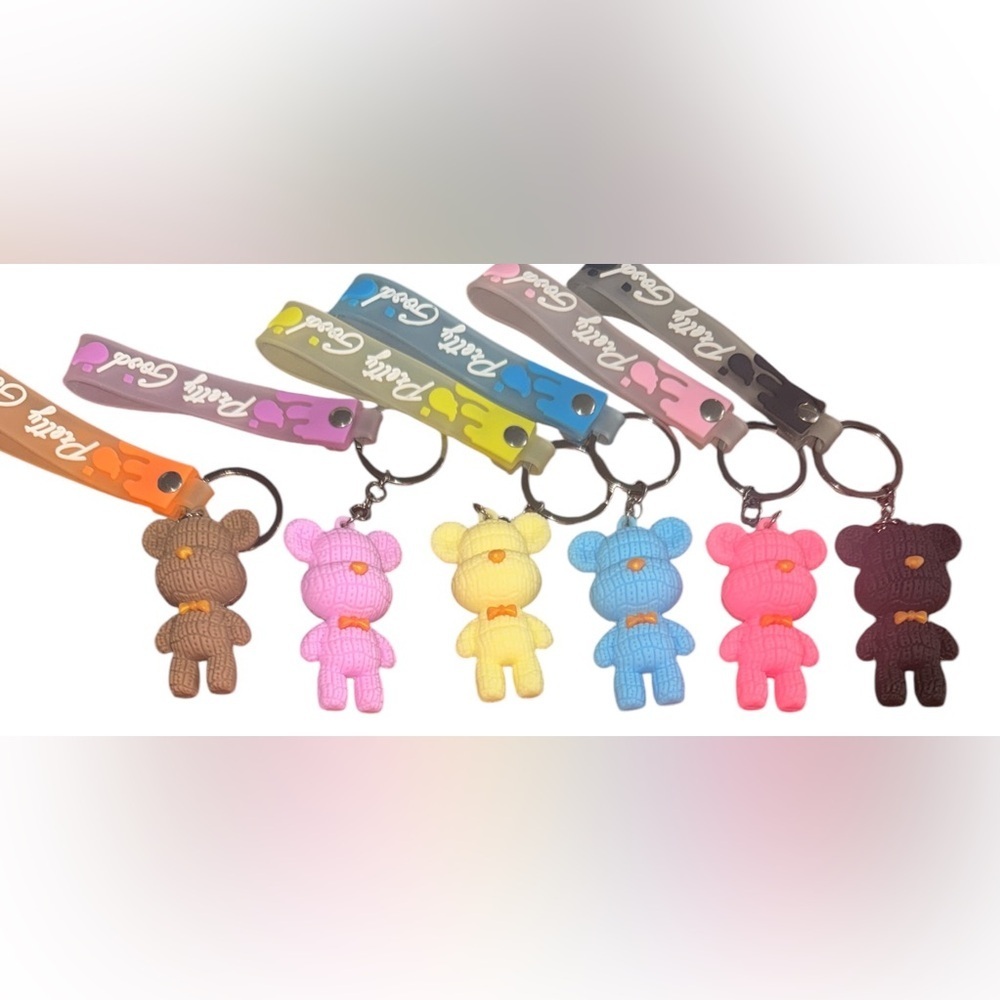 Creative Cartoon Teddy Bear Keychain/ Bag Charm Made Of Rubber And Yarn NWT